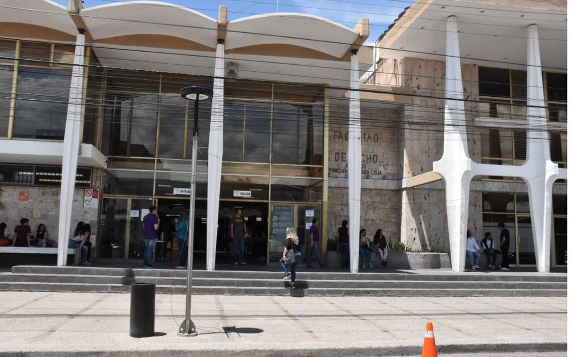 Atienden A Universitarios Que Se Manifestaron En La Facultad De Derecho ...